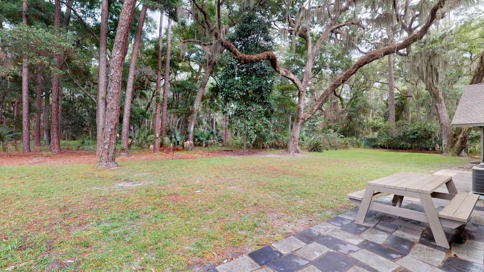 Live Oak Hideaway House in Camden County