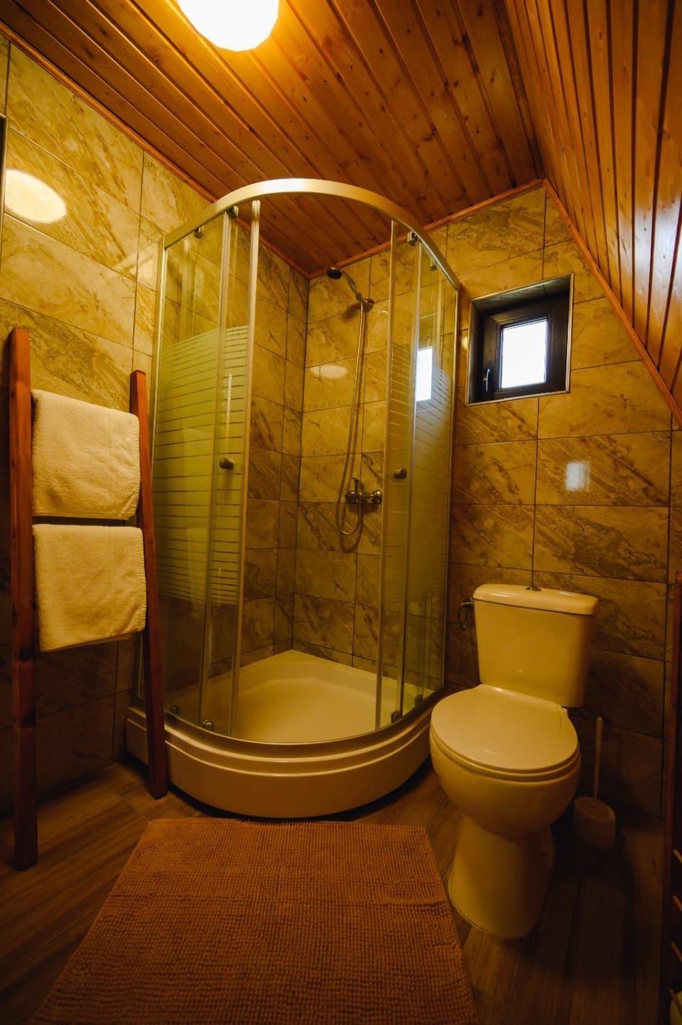 Cabanele Adyana&Raysa Nature lodge in Romania