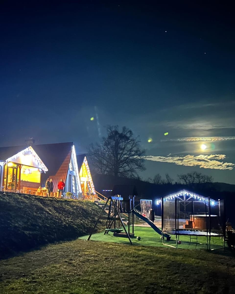 Cabanele Adyana&Raysa Nature lodge in Romania