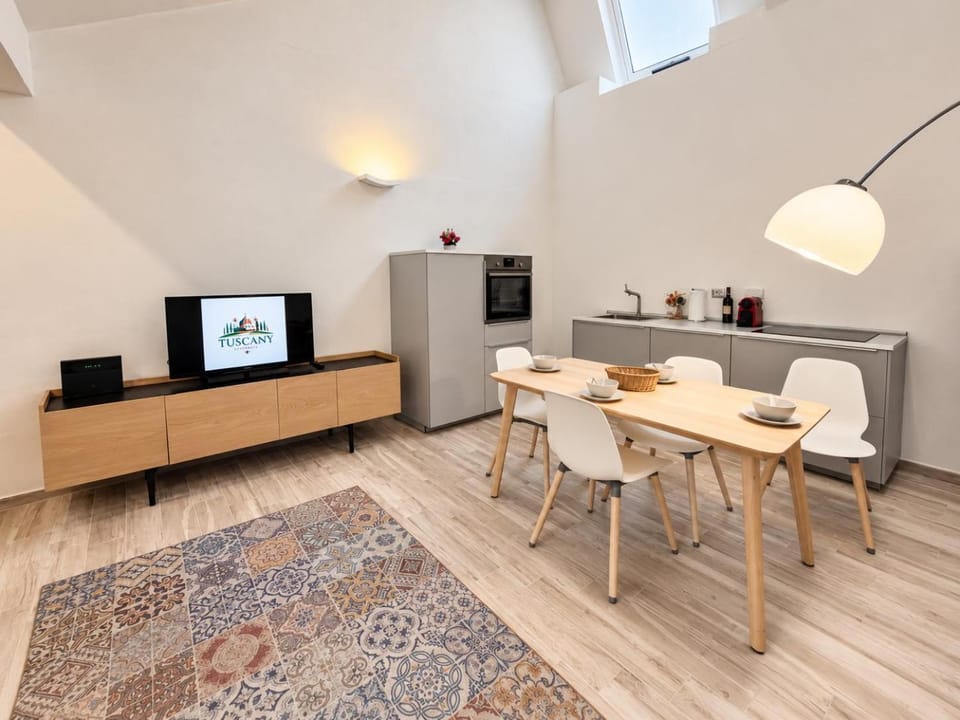 TV and multimedia, Kitchen or kitchenette, Living room, Seating area, Dining area, Evening entertainment, oven