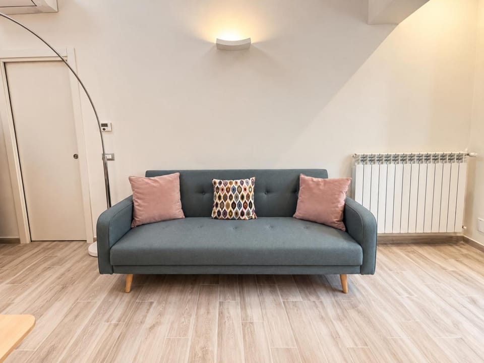 Living room, Seating area, internet