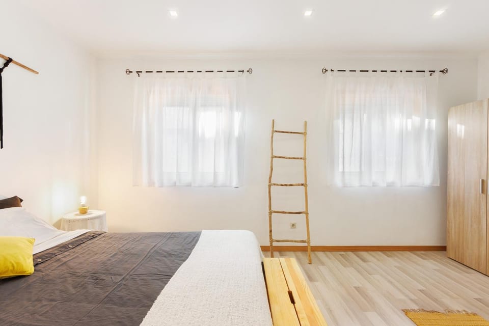 Property building, Living room, Bedroom