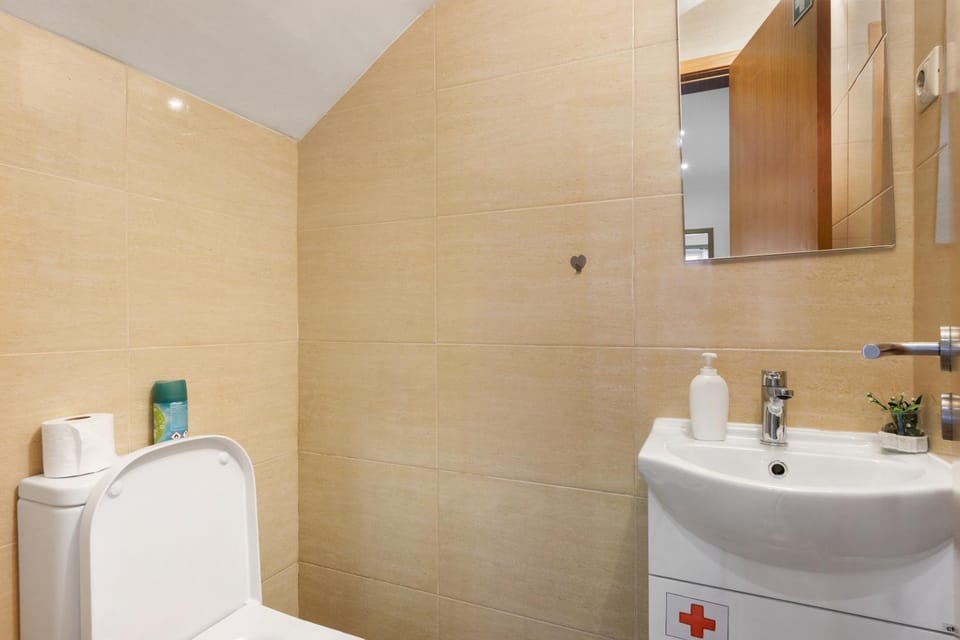 Bathroom, Living room