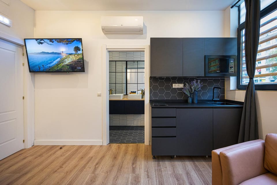 B IM La Latina-City Centre-WiFi-AC-SmartTV B Apartment hotel in Centro