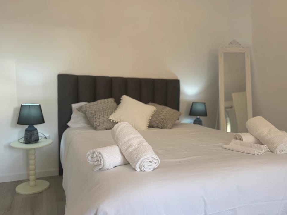 Charming Seaside Flat Apartment in Madeira District