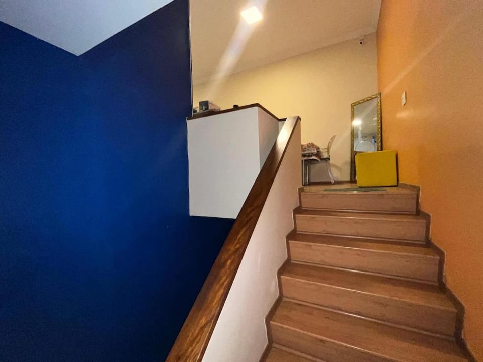 Hospede-se em Copacabana - Apto Compartilhado ou Inteiro Privado- Ate 17 pax Apartment in Rio de Janeiro