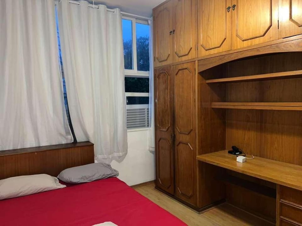 Hospede-se em Copacabana - Apto Compartilhado ou Inteiro Privado- Ate 17 pax Apartment in Rio de Janeiro