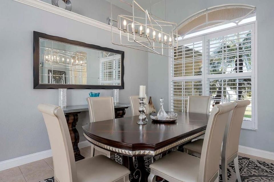 Palm View - Boat Dock and Tropical Lanai Space Villa in Cape Coral