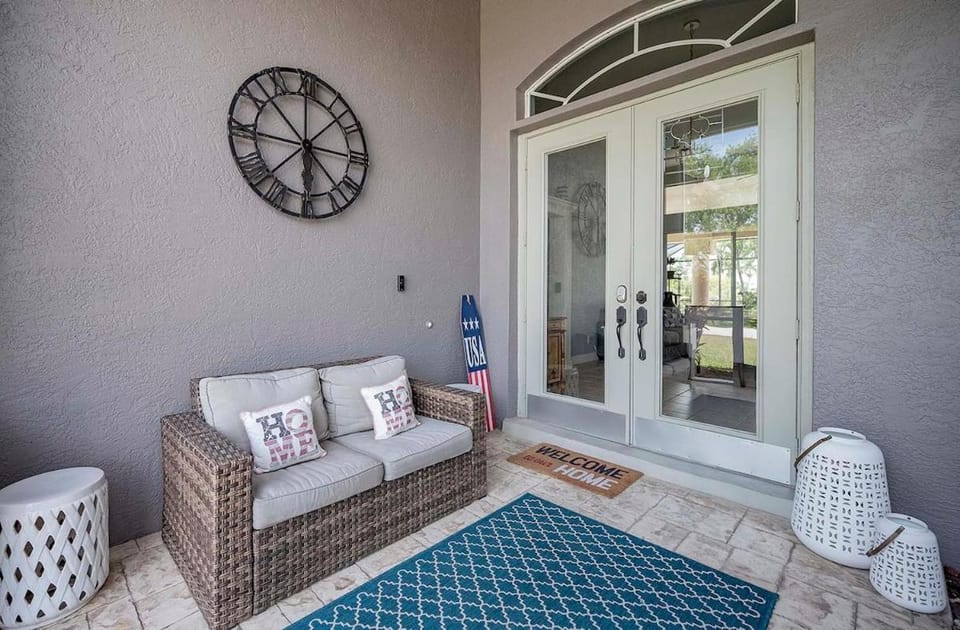 Palm View - Boat Dock and Tropical Lanai Space Villa in Cape Coral