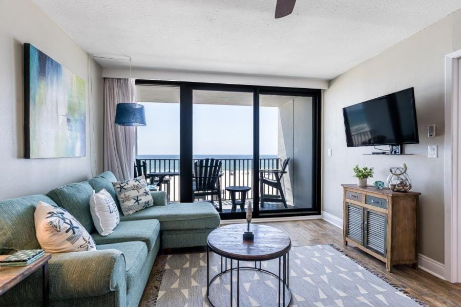 Island Sunrise 267 by Youngs Suncoast Apartment in Gulf Shores