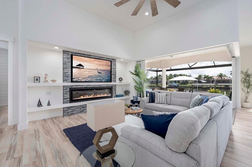 Peninsula Point - Luxury Vacation Rental Cape Villa in Cape Coral
