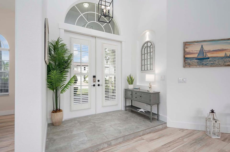 Peninsula Point - Luxury Vacation Rental Cape Villa in Cape Coral