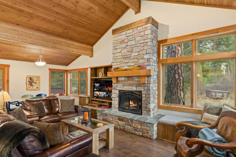 5BD FairwayView HotTub Fireplaces Firepit BBQ House in Kittitas County