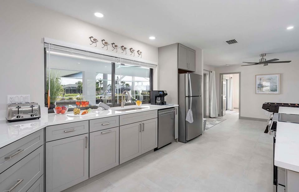 Pearl - Waterfront Rental in Great Location with Direct Gulf Access Villa in Cape Coral