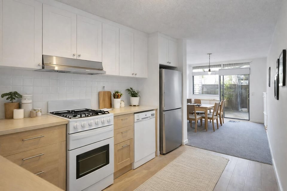 Kitchen or kitchenette, kitchen, kitchen