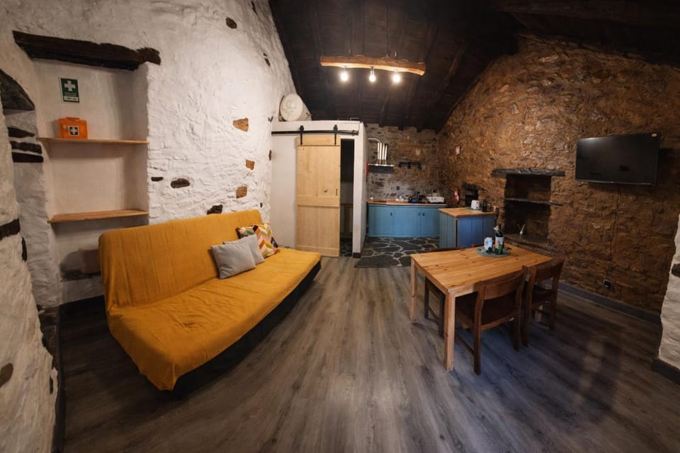 Casas do Caminho House in Coimbra District, Portugal