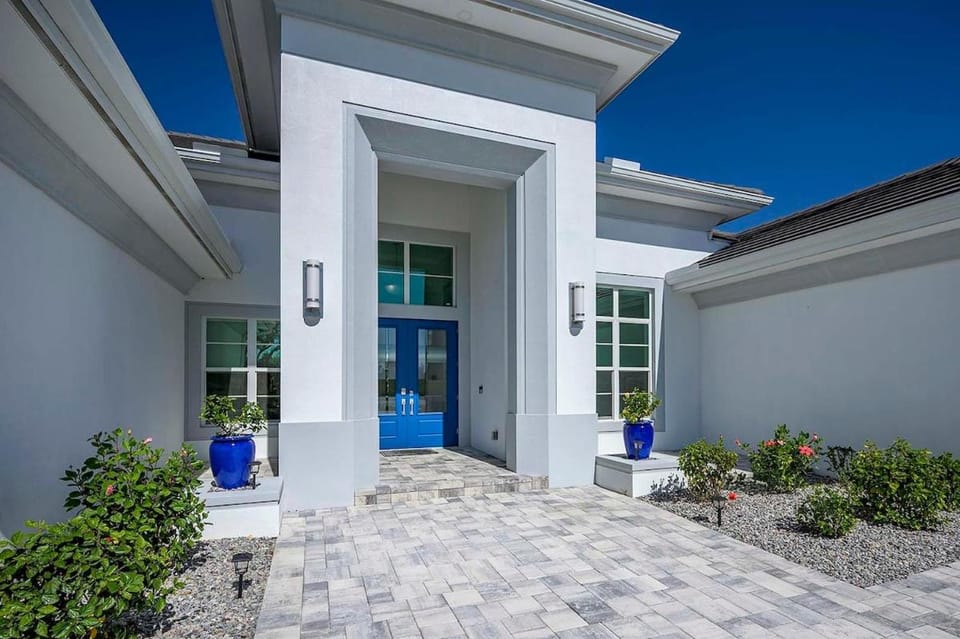 Rosegarden - New Luxury Vacation Rental Cape Coral Villa in Cape Coral