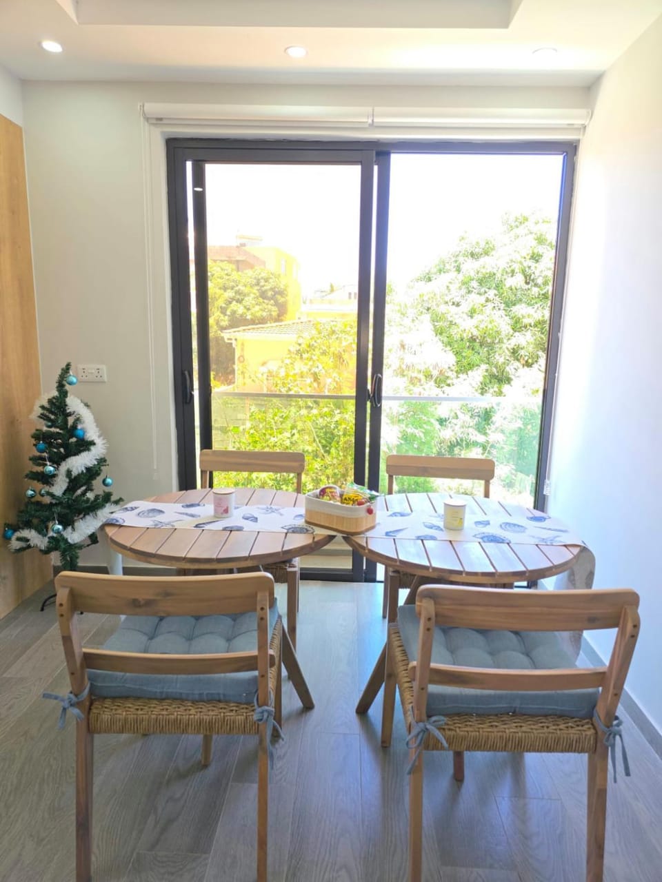 View (from property/room), Balcony/Terrace, Dining area