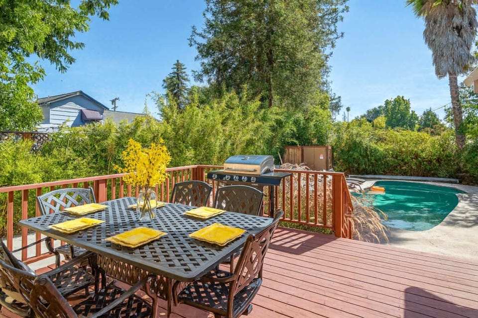 Modern Napa 3BD Wine Country Escape with Pool and Spa House in Napa Valley