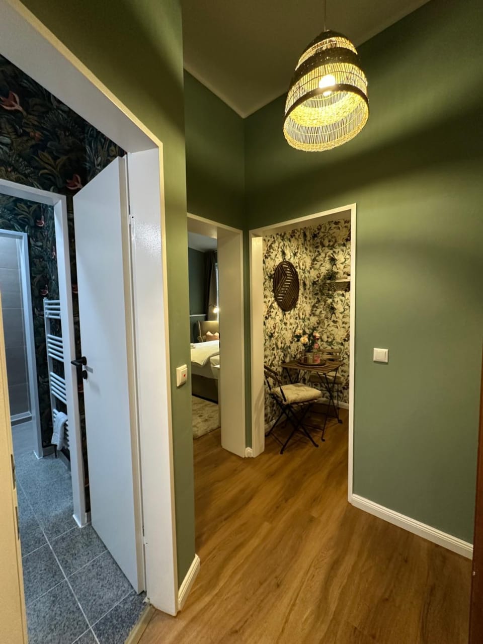 Photo of the whole room
