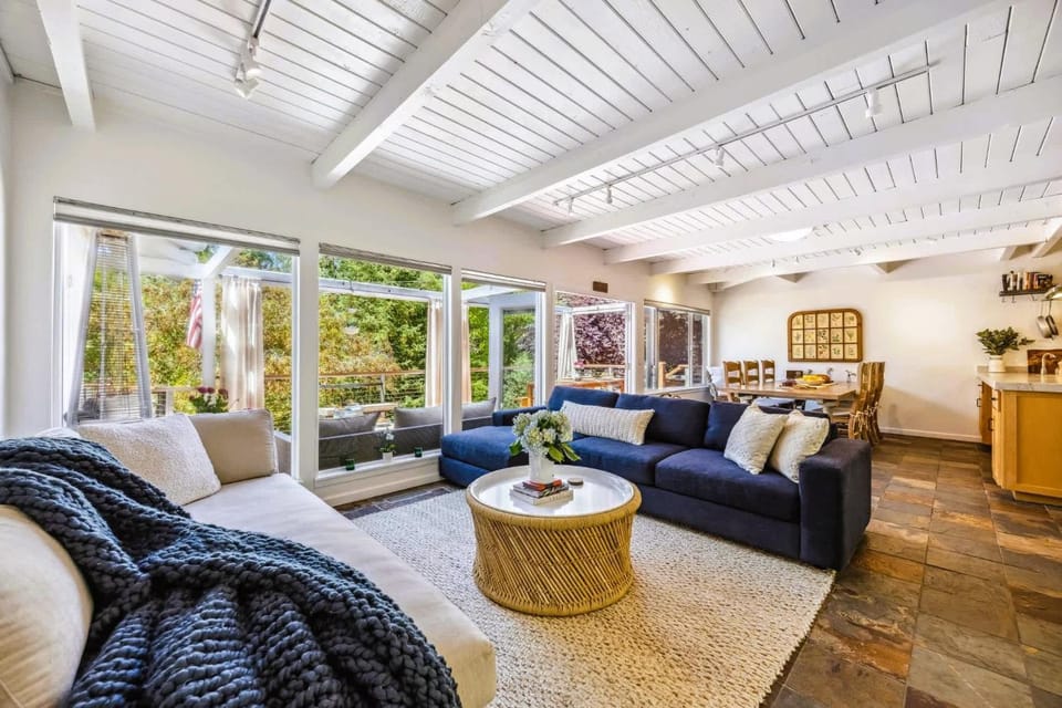Lovely Creekside Wine Country Home in Glen Ellen House in Napa Valley
