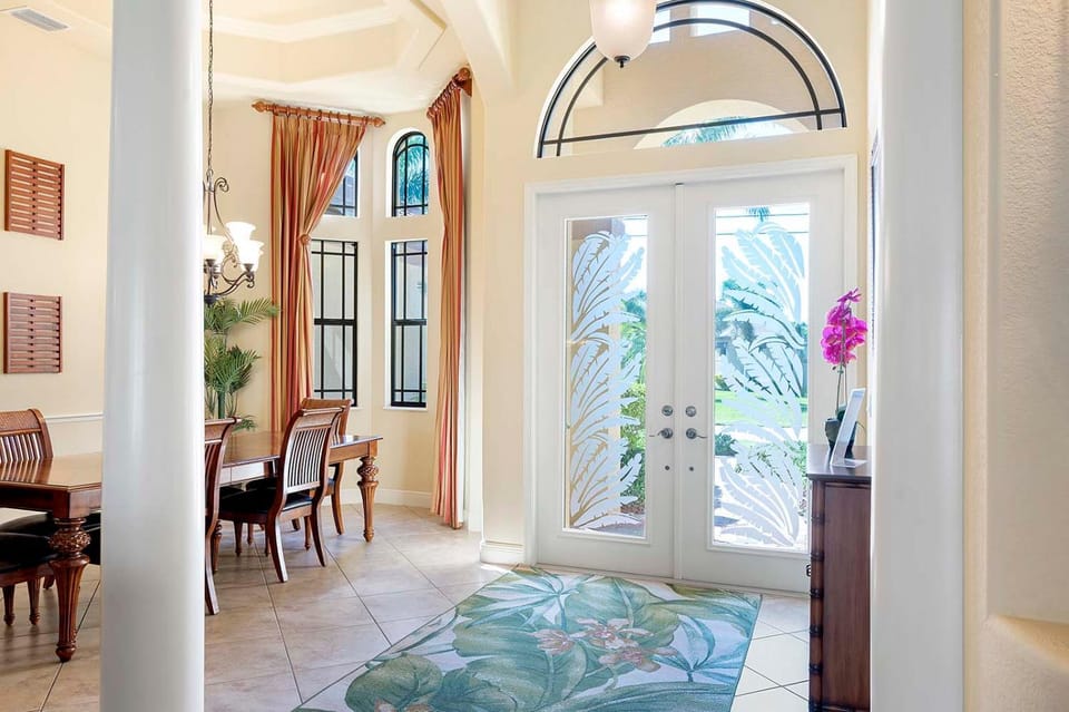 Starfish - Outdoor Kitchen, Boat Dock & Tikki Hut Villa in Cape Coral