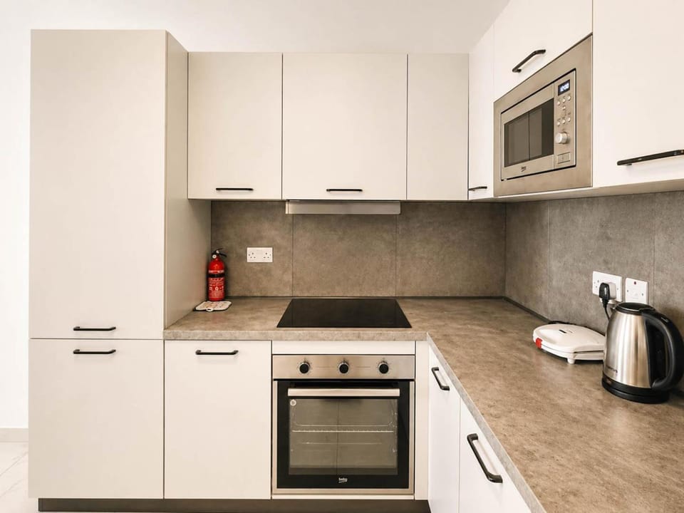concierge, microwave, oven, kitchen