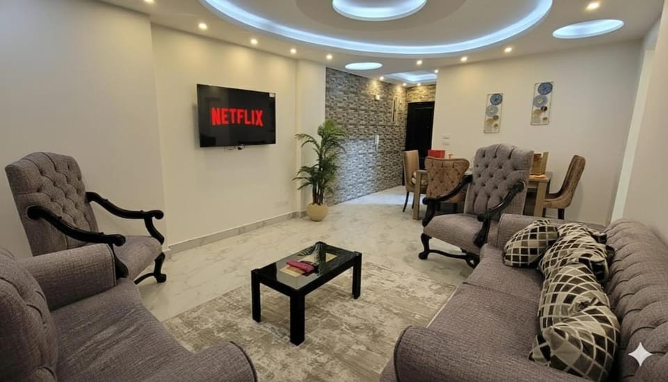 Rehab City Getaway - Near Airport Apartment in New Cairo City