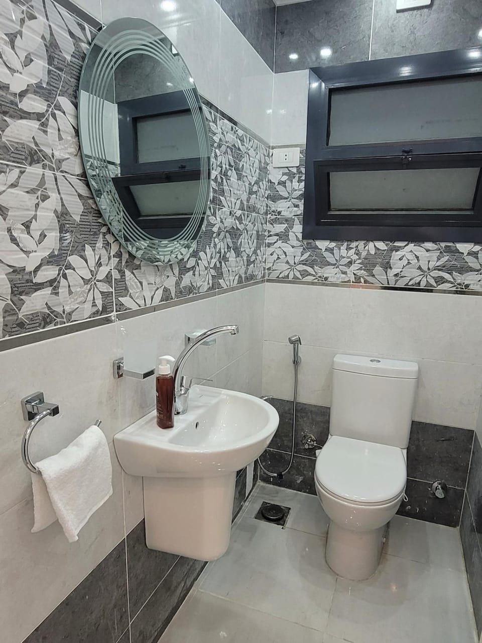 Rehab City Getaway - Near Airport Apartment in New Cairo City
