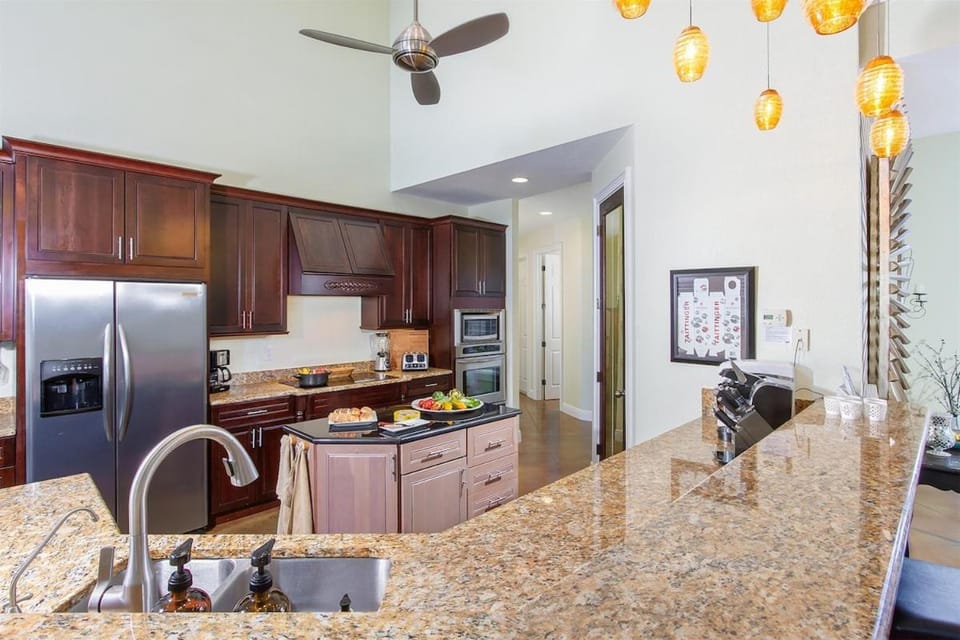 Sunnyside - Pool, Hot Tub & Direct access to River Villa in Fort Myers