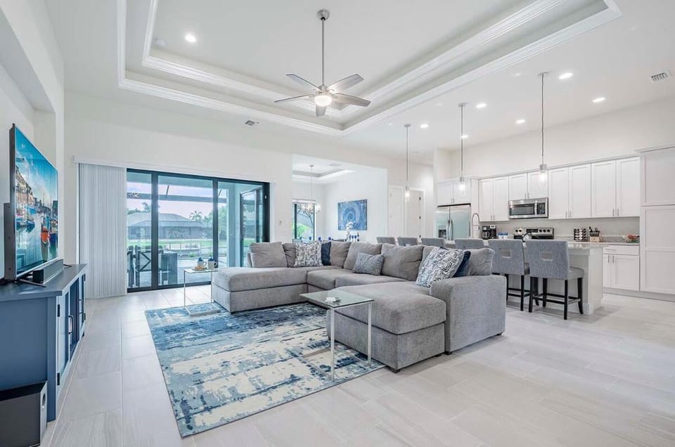 Villa Tahiti - Beautiful Brand New Home Villa in Cape Coral