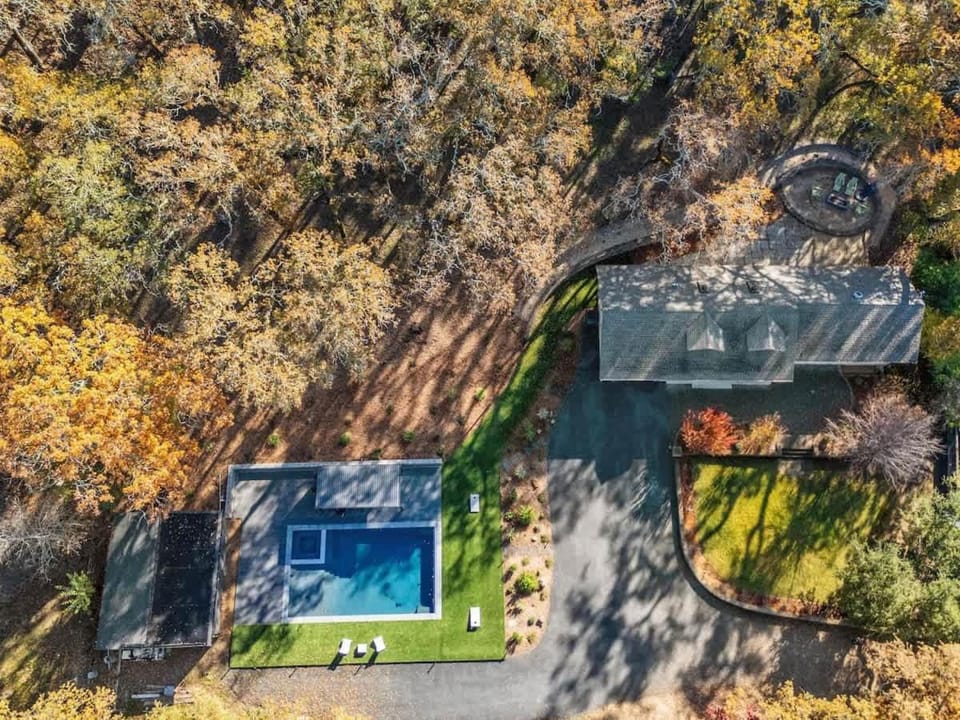 Ravenwood Wine County Retreat with Pool & Hot Tub House in Napa Valley
