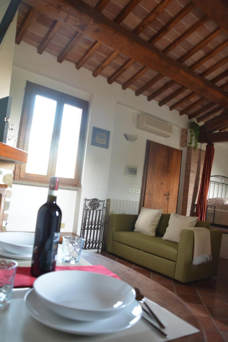 Seating area, Dining area