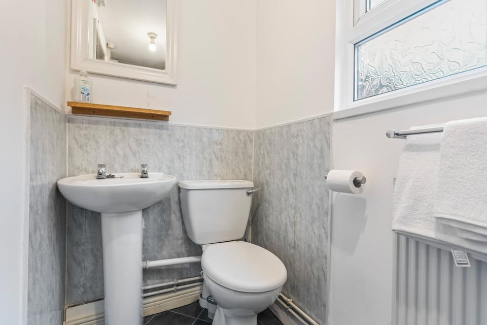 Toilet, Bathroom