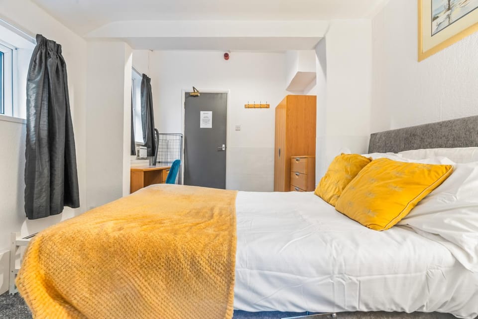 Bed, Bedroom, wardrobe