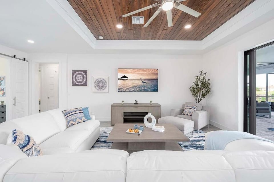 What the Hale - Brand new Vacation Home Cape Coral Villa in Cape Coral