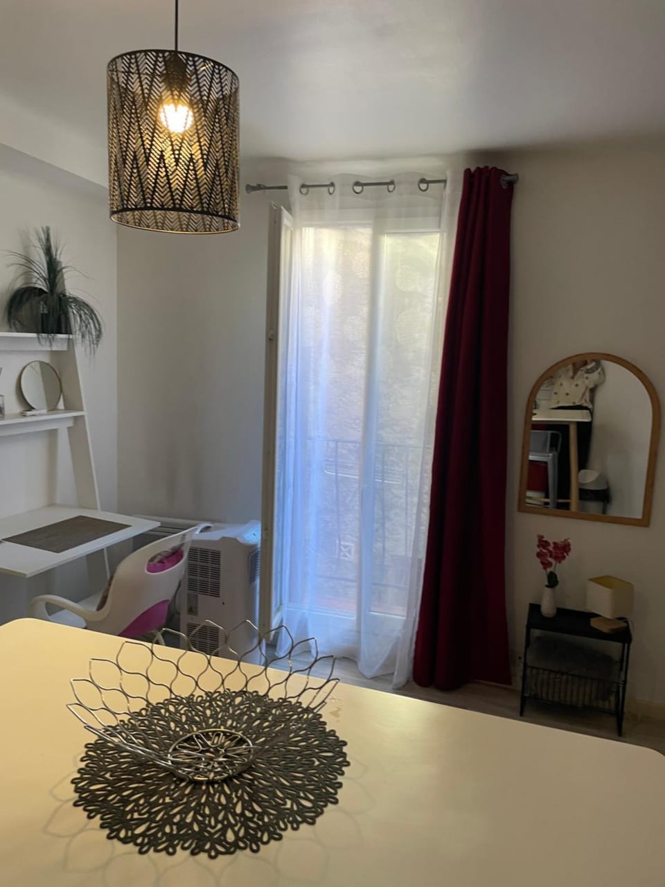 Photo of the whole room