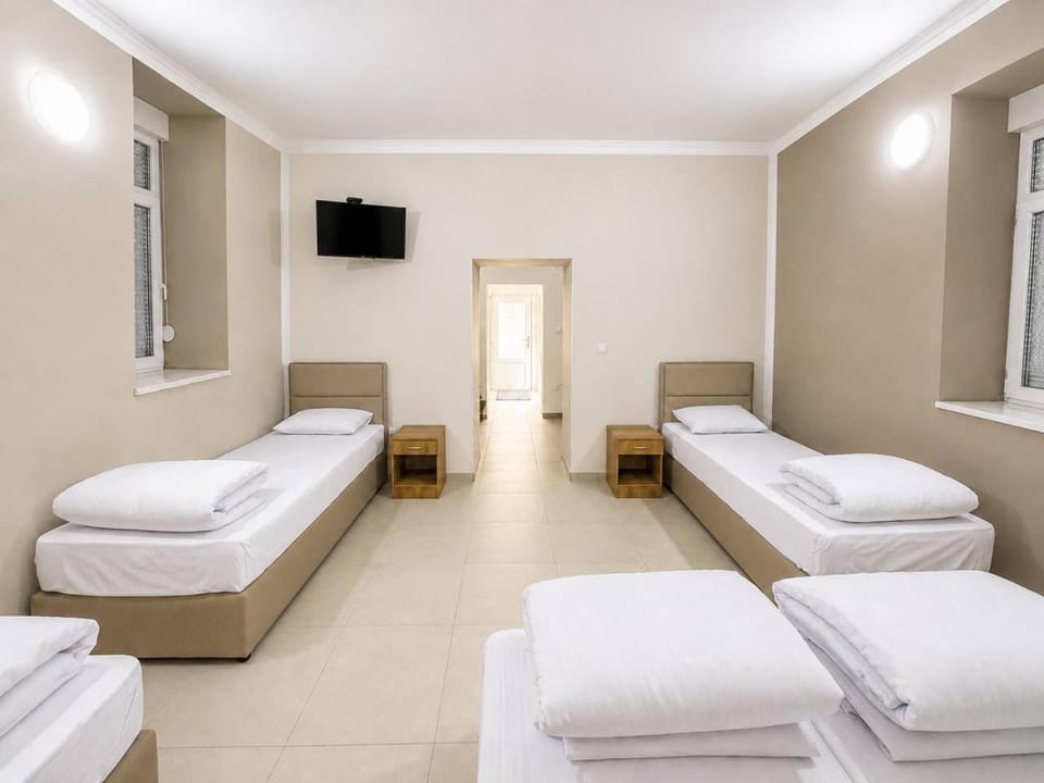 Casa di Pino - Free Private Parking Apartment in Timiș County