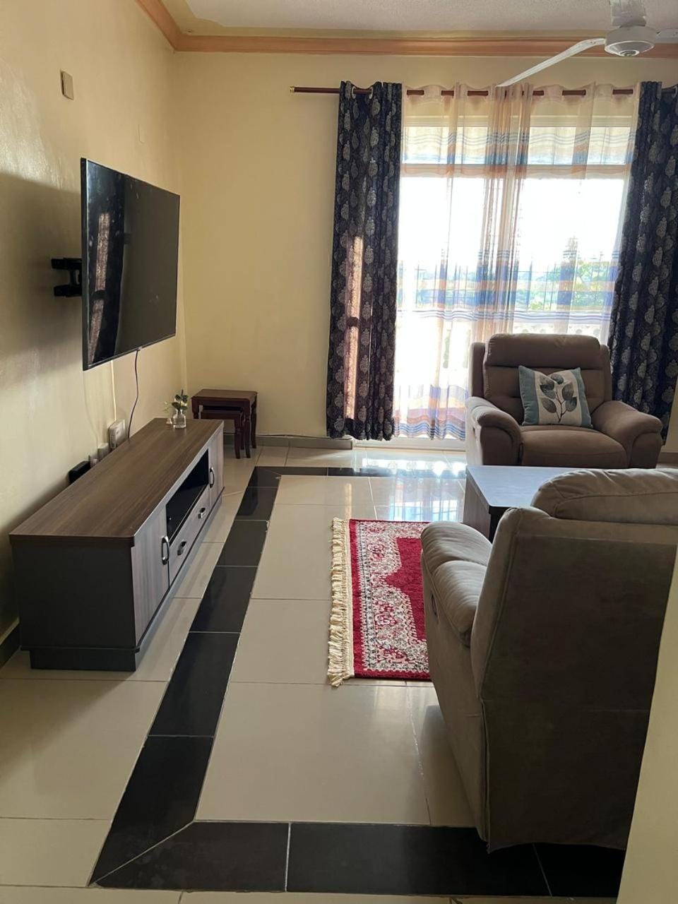 Communal lounge/ TV room