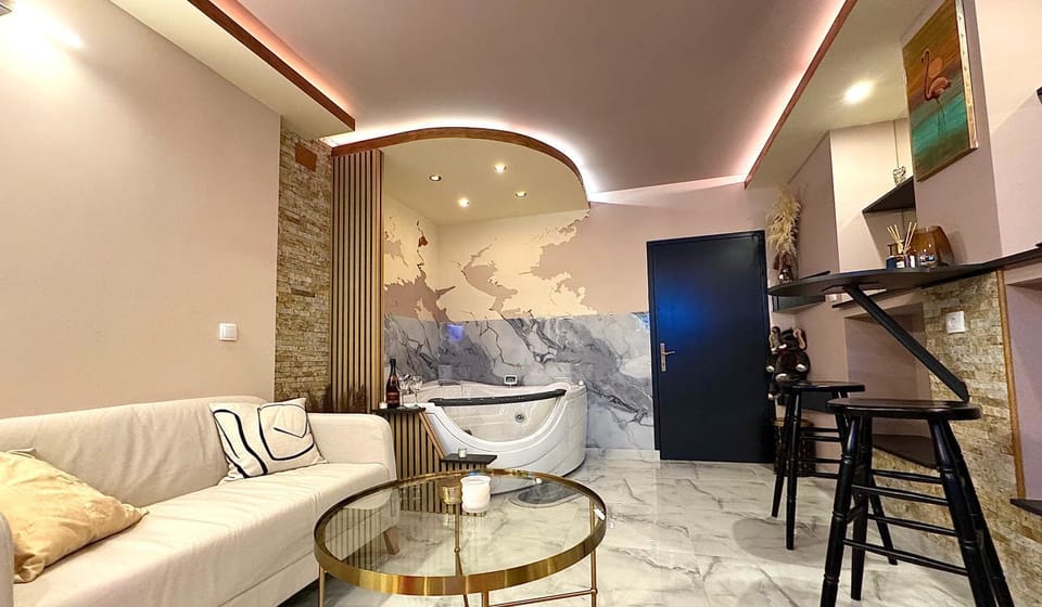 Hot Tub, Living room