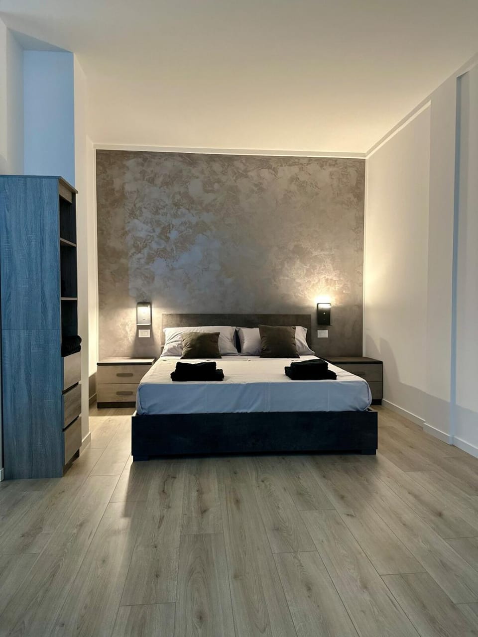 Bed, Photo of the whole room