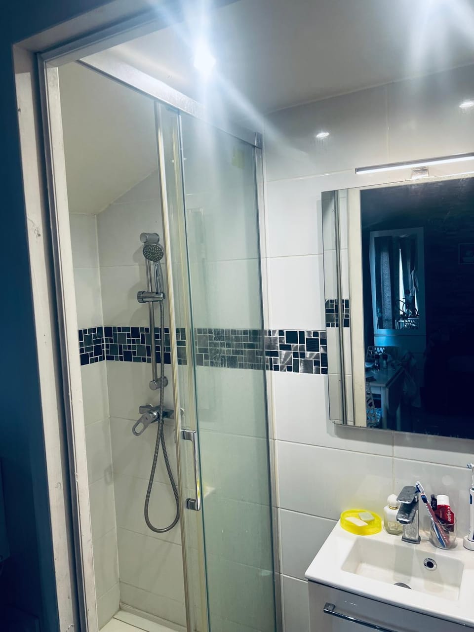 Netflix end chill Apartment in Pantin