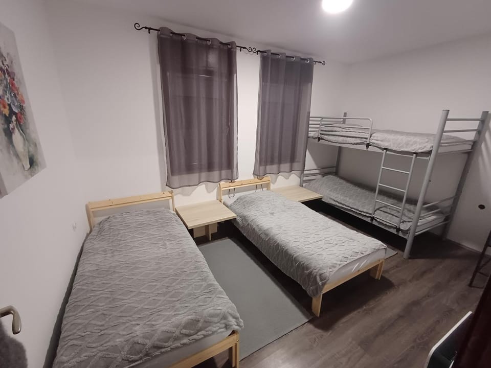 Kuća za odmor na rijeci Savi Apartment in Croatia
