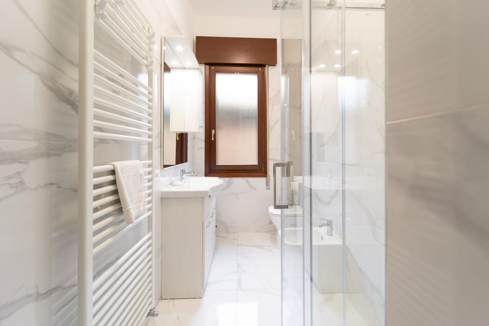 Shower, Toilet, Bathroom, bidet