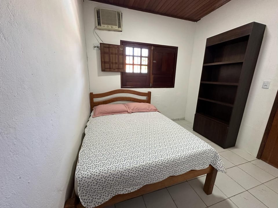 Bed, Bedroom, wardrobe, air conditioner