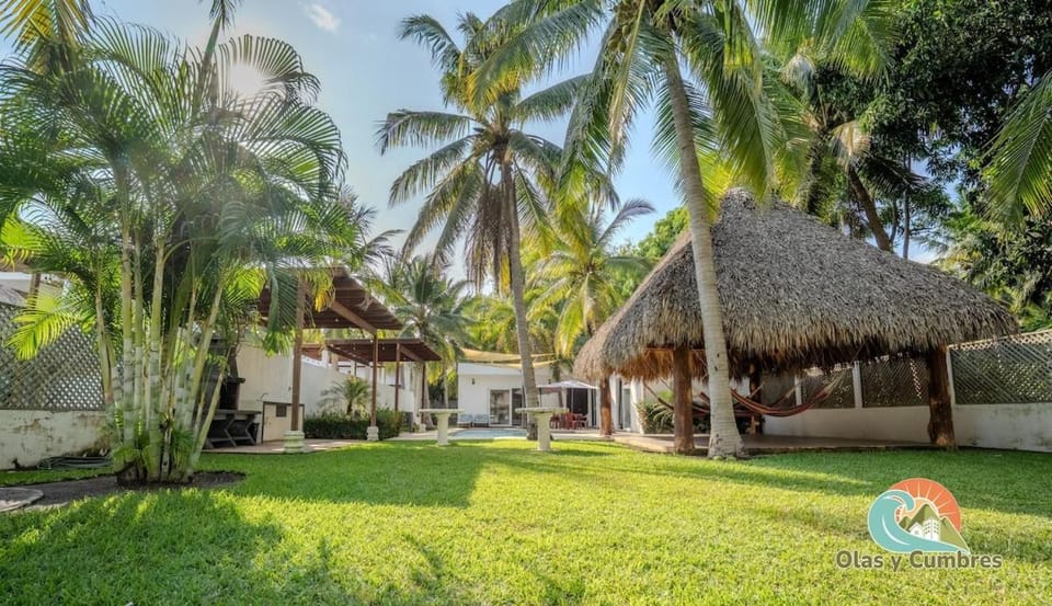 Villa Los Delfines 1 House in Monterrico