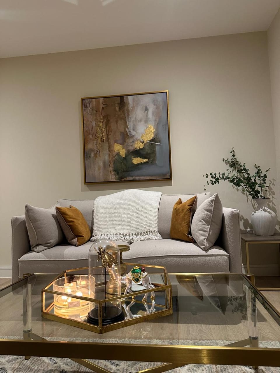 Communal lounge/ TV room, TV and multimedia, Living room, Decorative detail, Seating area