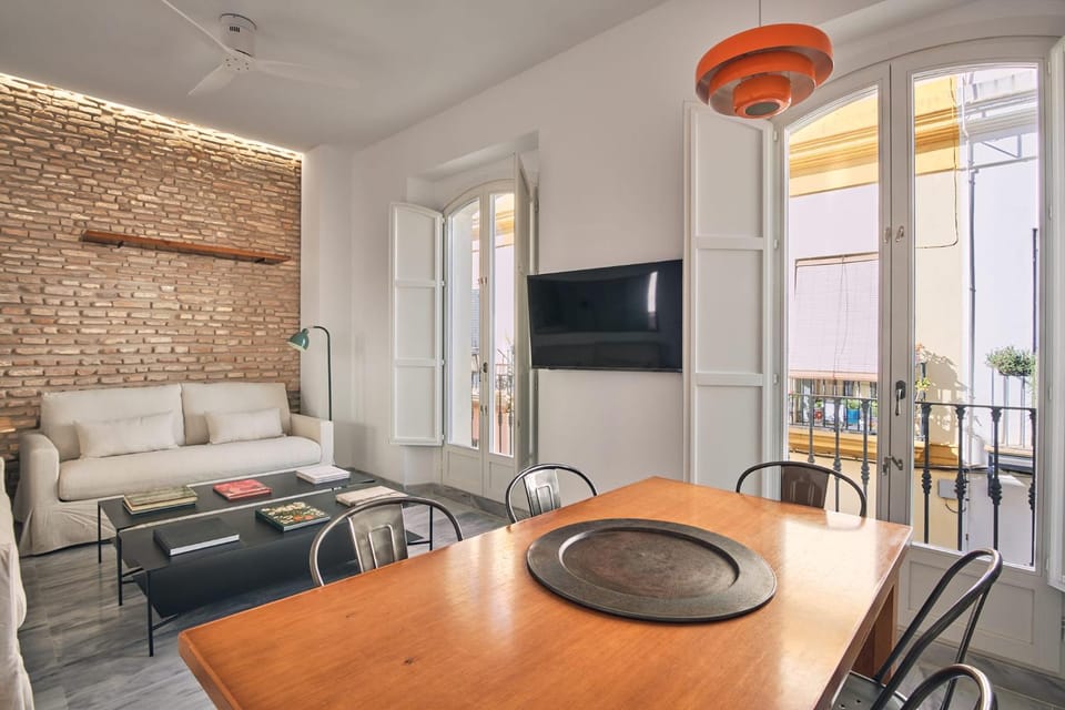 TV and multimedia, Seating area