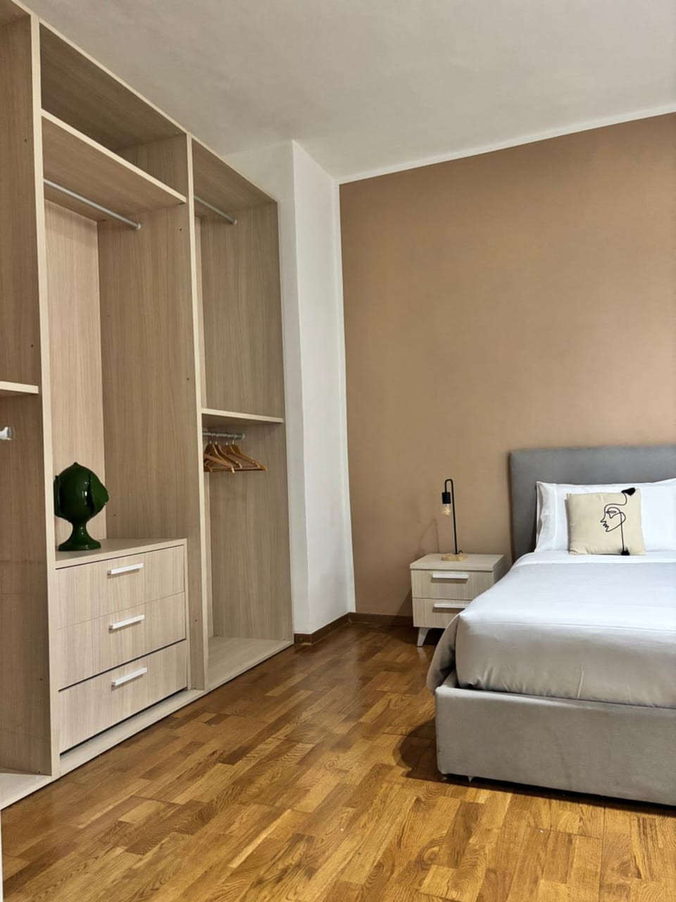 Bed, Photo of the whole room, Bedroom, wardrobe