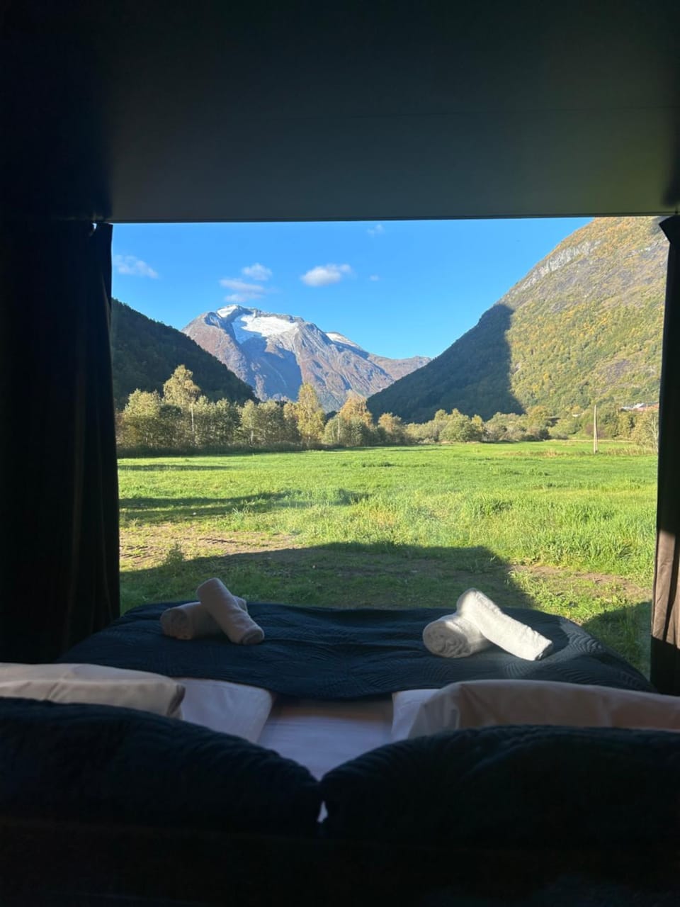 Day, Natural landscape, Mountain view